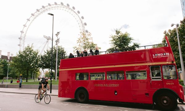 Hop-on-hop-off-bus