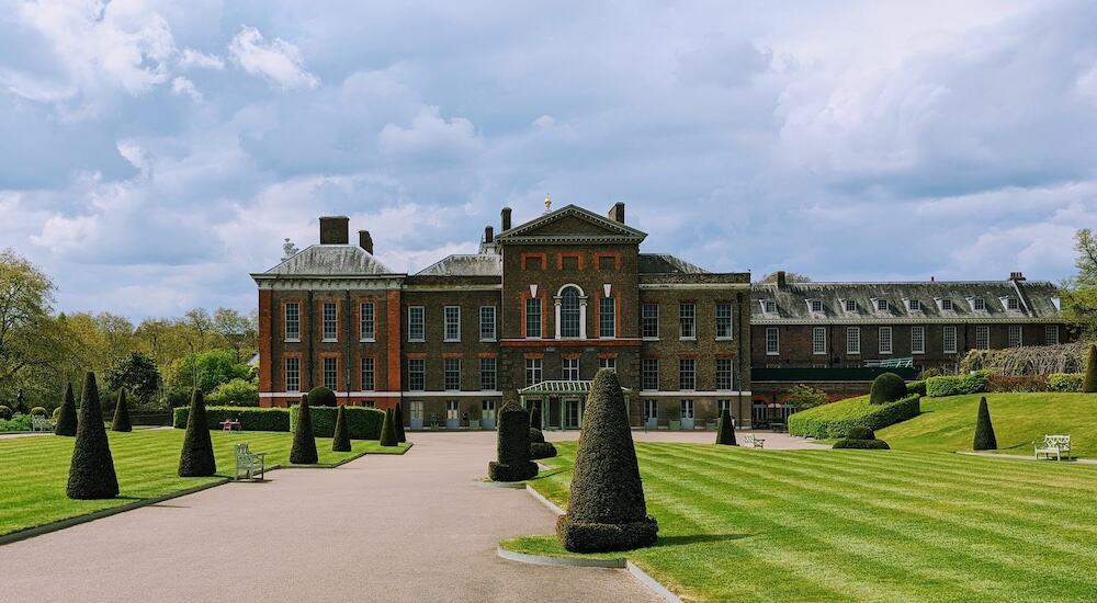 Kensingtonin palatsi Lontoossa